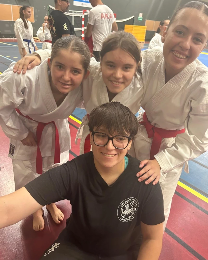 Compétition régionale de kata à Marseille : trois compétitrices du club sur le tatami